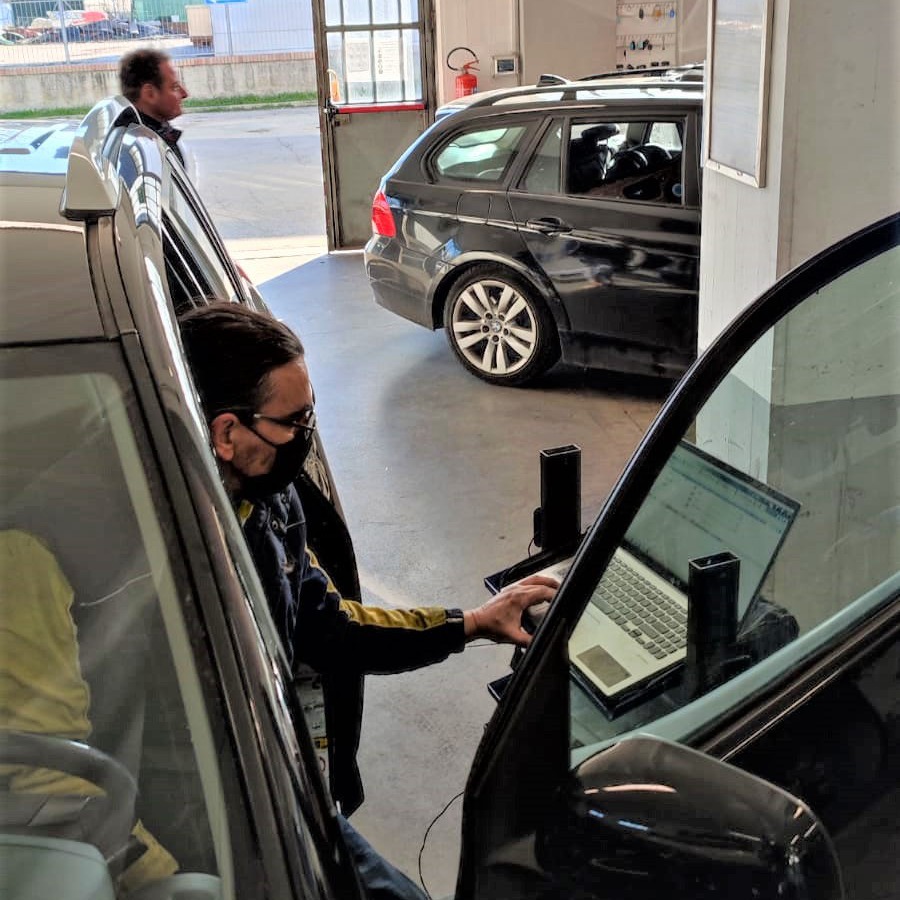 Autofficina  Officina     Gommista    Centro Revisione Riccione Rimini